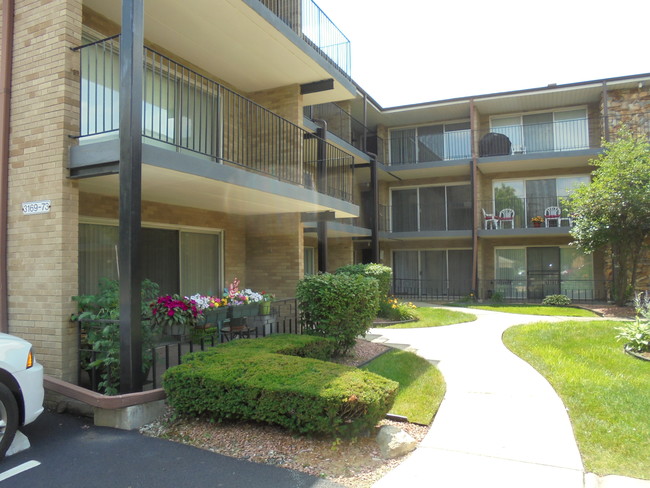 Foto del edificio - 3171 W 115th St