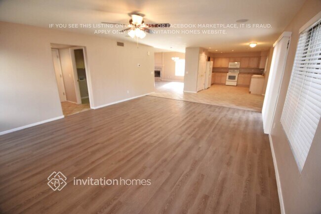 Foto del edificio - 16180 N 159th Ave