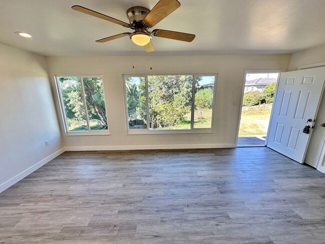 Building Photo - Country Living in the City