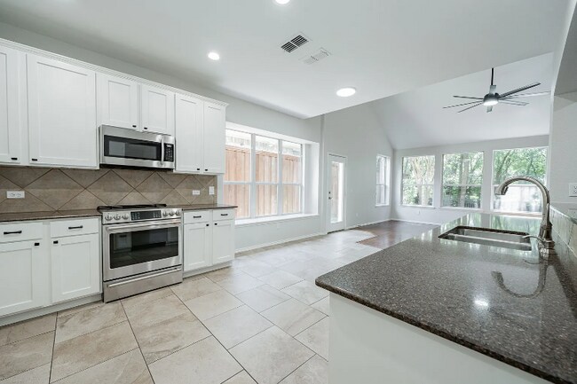 Foto del edificio - 2711 Eganridge Ln