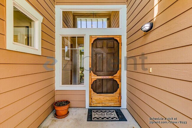 Foto del edificio - 1833 Rail St