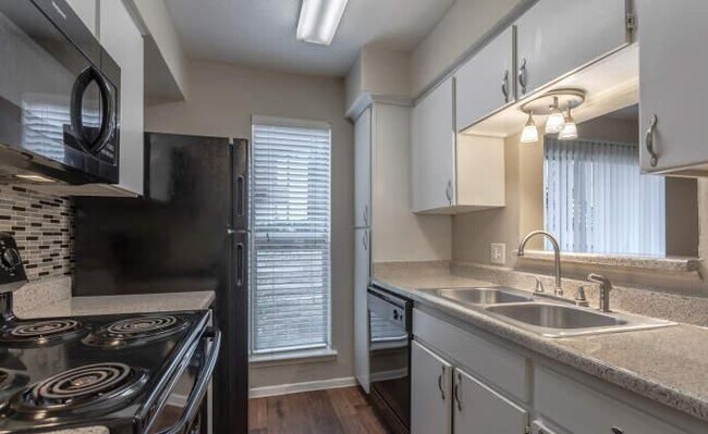 Foto del edificio - 2 bedroom in Dallas TX 75240