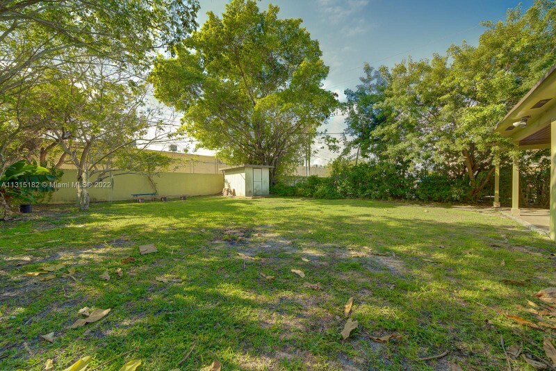 Primary Photo - 7360 SW 23rd St