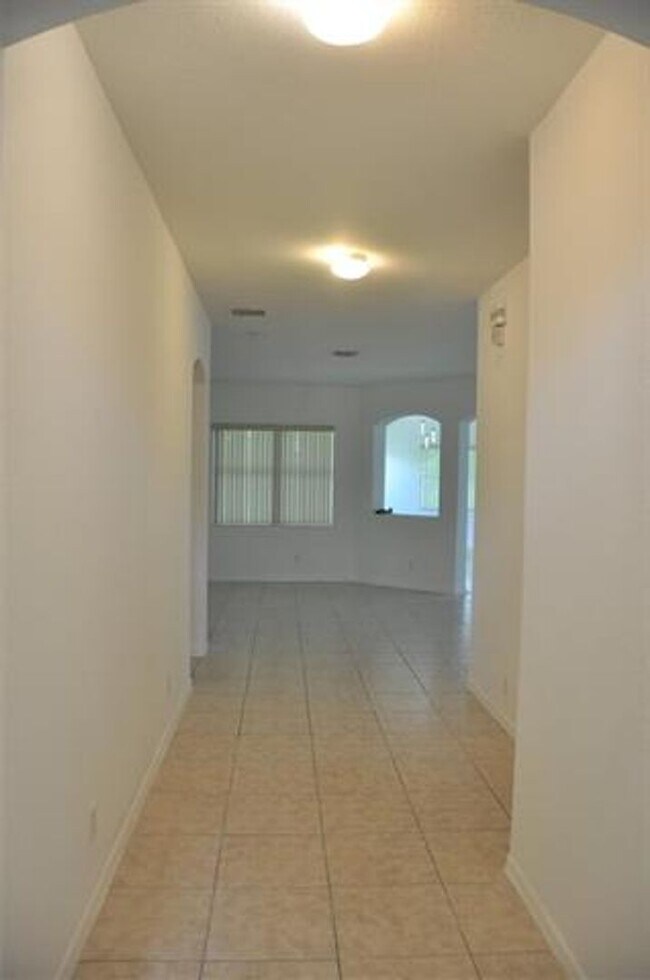 Foto del edificio - 19496 S Whitewater Ave