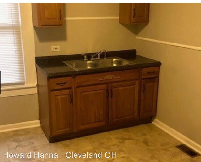 Foto del edificio - 2 br, 1 bath House - 6700 Whitney Ave.
