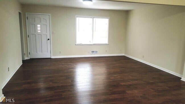 Foto del edificio - 4227 Beaver Ruin Cir NW