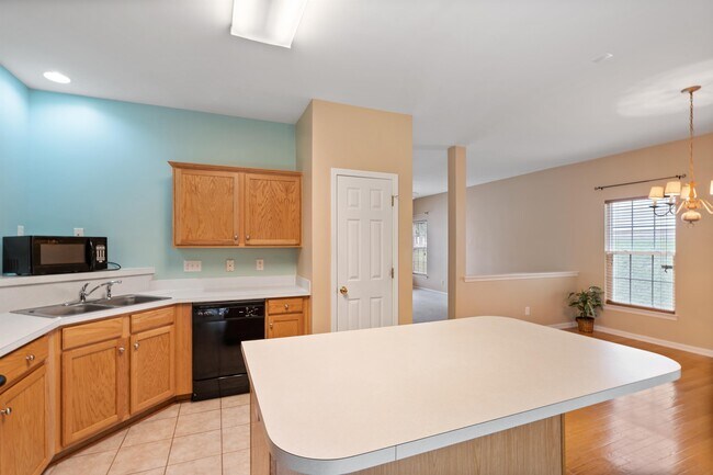 Building Photo - 3110 Summerfield Ridge Ln