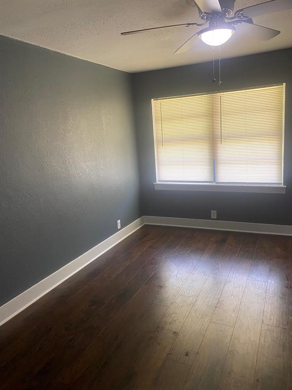 Foto del edificio - 7405 Sterlingshire St