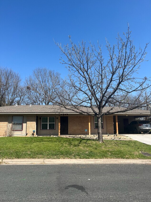Foto principal - 1406 Braes Ridge Dr