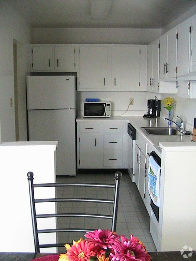 Cocina - Colony Bay Apartments,LLC