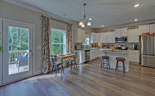 Foto del edificio - 4545 Highland Gate Pkwy