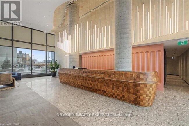 Photo du bâtiment - 25 Wellington St S