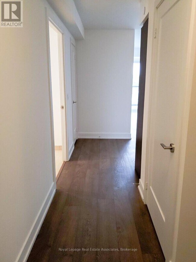 Building Photo - 5 Mabelle Ave