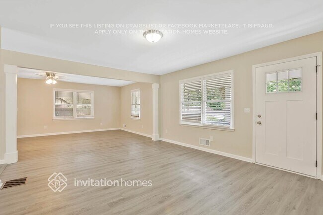 Building Photo - 107 Huntwood Dr