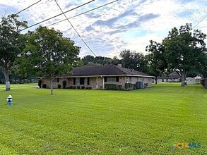 Building Photo - 3217 Patricia Ln