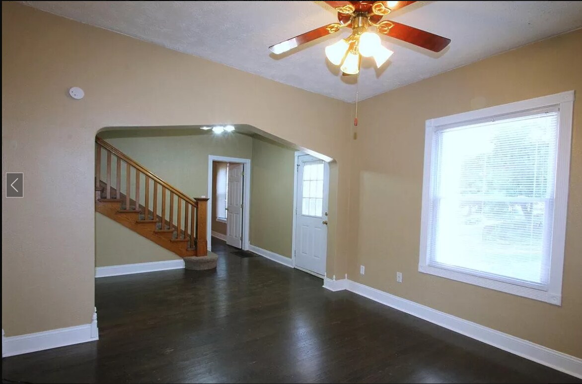 Foto del edificio - 6547 Bedford Ave