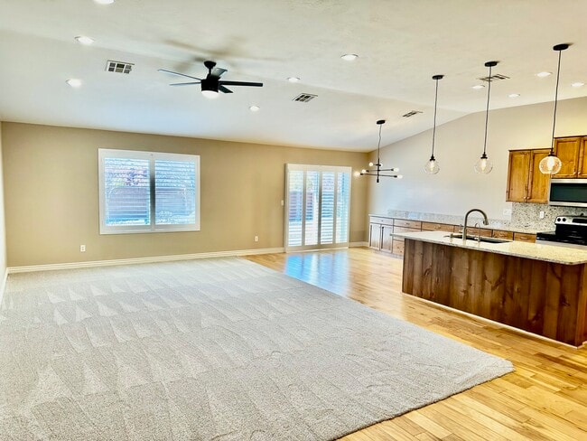 Building Photo - 1223 N 2190 W