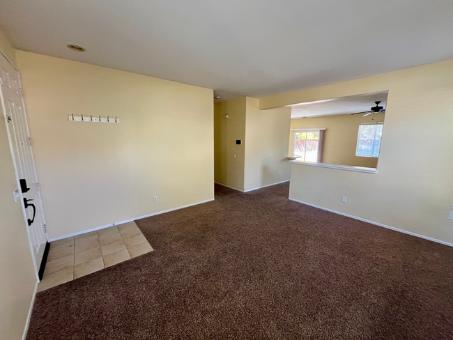 Foto del edificio - 1559 Park Meadows Dr