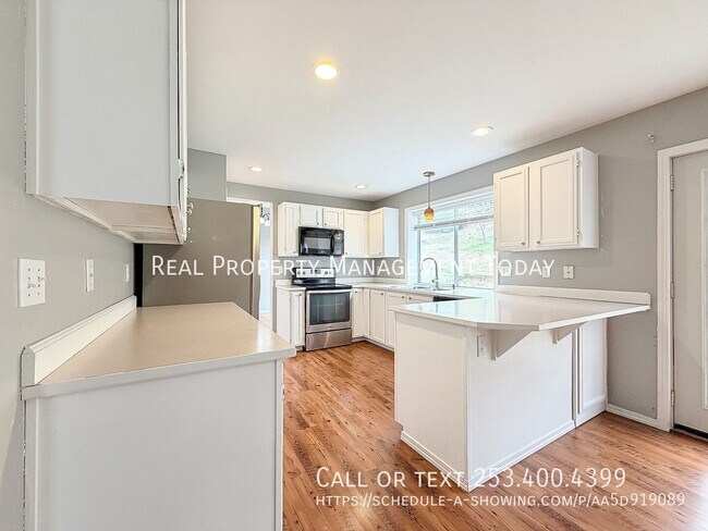 Foto del edificio - 4914 Norpoint Way NE