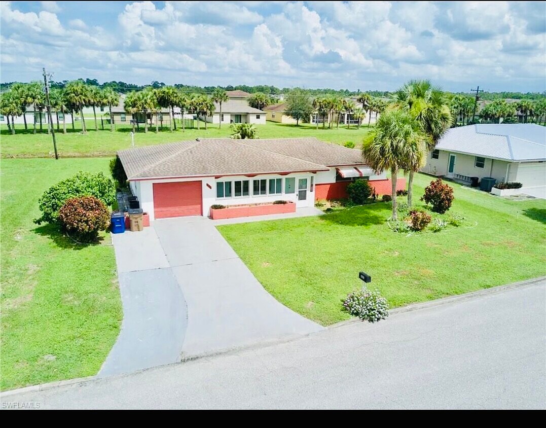 Foto del edificio - 201 Fireside Ct