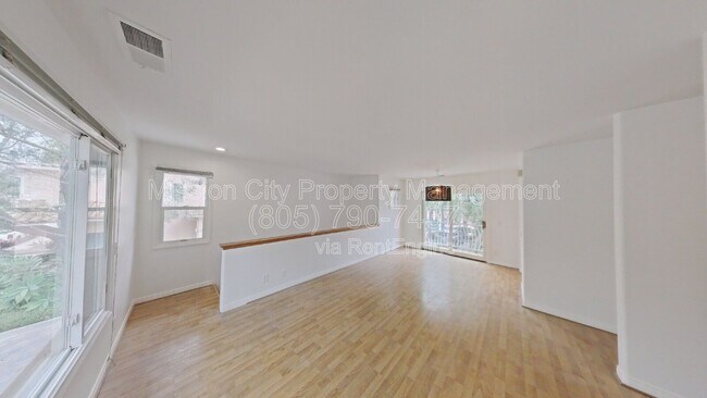 Foto del edificio - 220 Meigs Rd