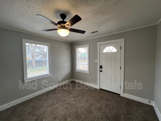 Building Photo - 1406 Gill Ave