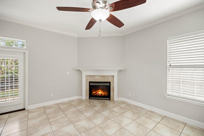 Building Photo - 1578 Venice Ave