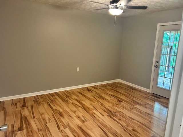 Building Photo - 122 Lee Cir