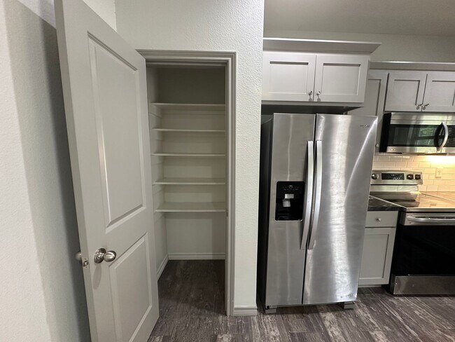 Foto del edificio - 13314 CR 285-Unit 5