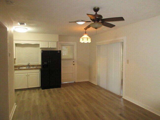 Foto del edificio - Available Now!  Altamonte 2 bedroom house ...