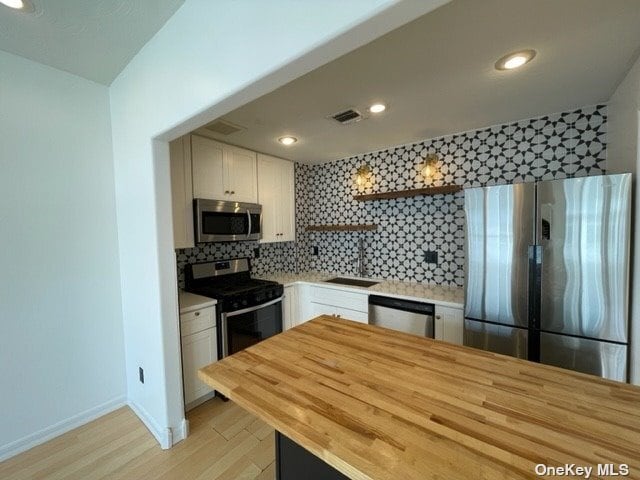 Building Photo - 208 Beach Breeze Ln