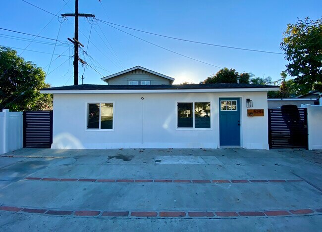 Building Photo - 524 E Adele St