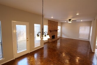 Building Photo - 9526 Val Verde St