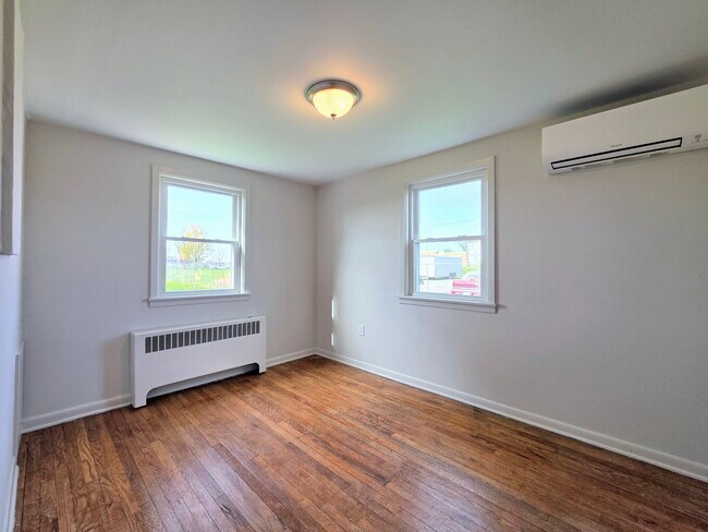 Foto del edificio - 2620 Creek Hill Rd