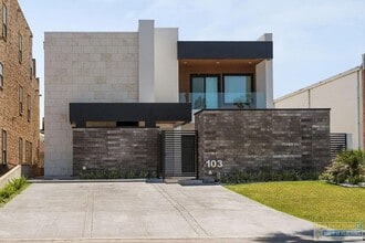 Building Photo - 103 E Esperanza St