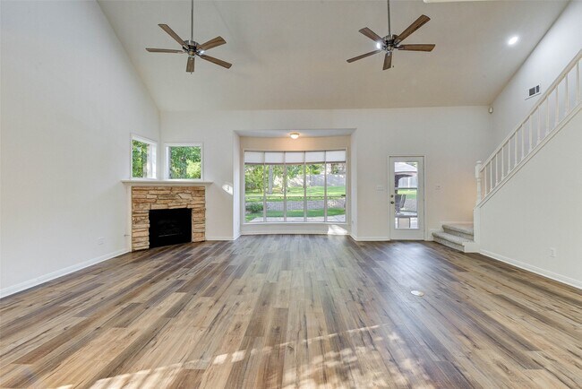 Building Photo - 2311 Stableridge Dr