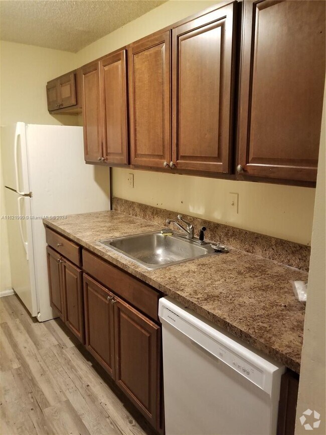 Saddlebrook Village Apartments for Rent West Palm Beach, FL 3