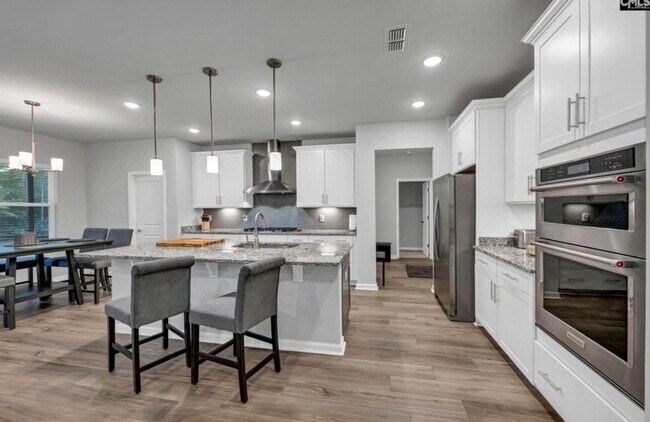 Building Photo - 183 Schneider Ln