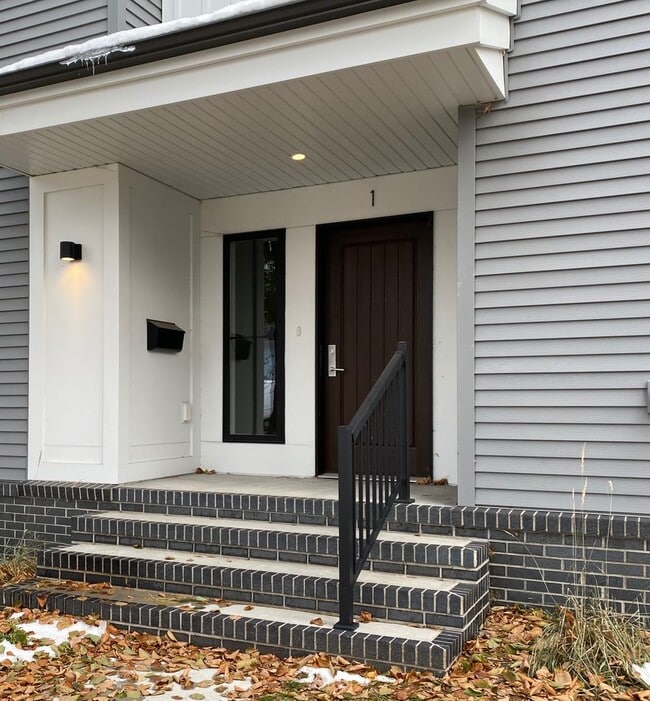 Building Photo - 389