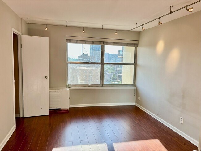 Foto del edificio - 6157 N Sheridan Rd