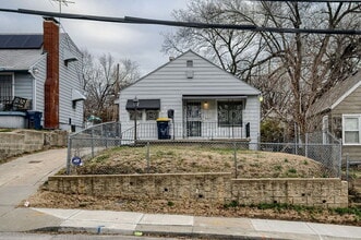 Building Photo - 3437 Jackson Ave