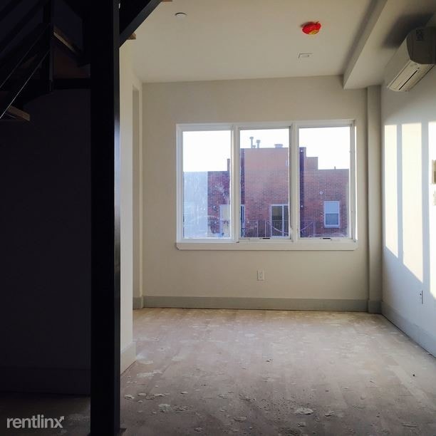 Building Photo - 83 Starr St