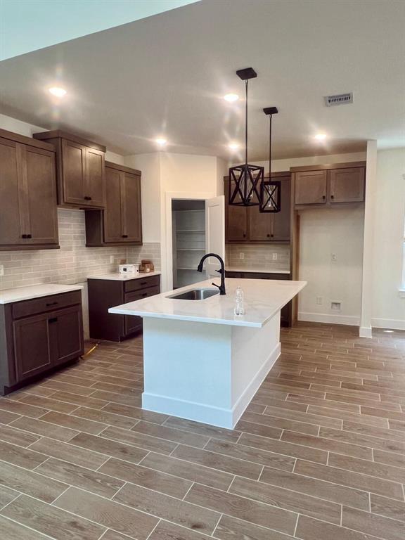Foto del edificio - 2227 Garden Arbor Ln