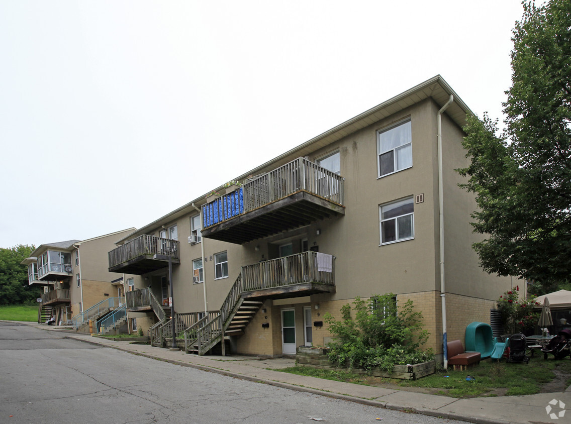 Building Photo - Greenwood Walpole