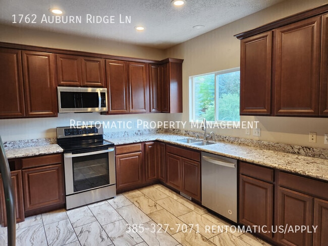 Foto del edificio - 1762 Auburn Ridge Ln