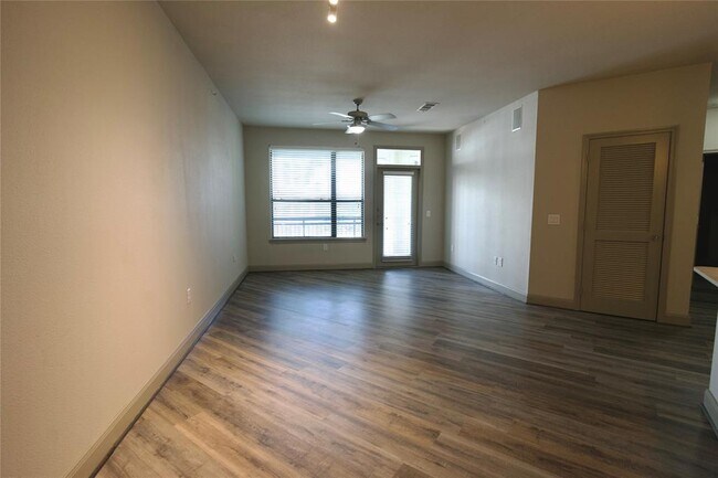 Foto del edificio - 3788 Richmond Ave.