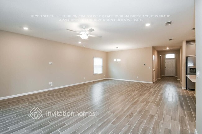 Foto del edificio - 6316 Starlight Dr