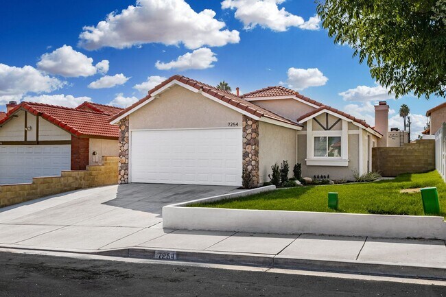 Foto del edificio - COMING SOON - Beautiful Highland Home