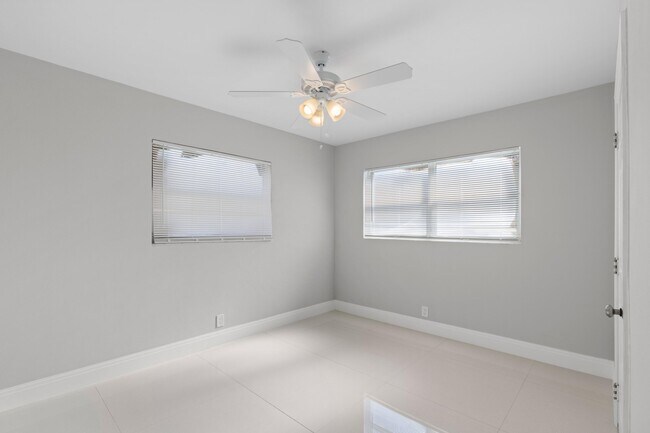 Foto del edificio - 825 3rd St