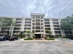 Building Photo - 3000 S Course Dr